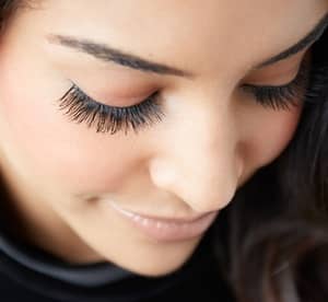 Choice of Eyelash Extensions with Optional Brow and Upper Lip Threading at Al Samawy Ladies Salon Beauty Care Shop Online at Dubai Offers