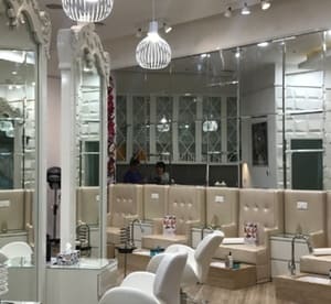 Choice of Hairstyling Package at Strands n Curls, Al Ghurair Center (Up to 75% Off*) Beauty Care Shop Online at Dubai Offers