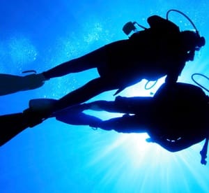 Discover Scuba Diving Experience with Underwater Photo with Royal Diving Center Entertainment Offers Shop Online at Dubai Offers