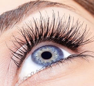 Full Set of Eyelash Extensions at C’est Moi Ladies Salon Beauty Care Shop Online at Dubai Offers