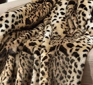 Large Throw-On Blanket from AED 219 (Up to 66% Off) Furniture's & Decor Shop Online at Dubai Offers