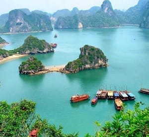 Vietnam: 4-Night Tour with Accommodation, Meals, Transfers and Cruise with Halong Tours Booking* Holiday Packages Shop Online at Dubai Offers