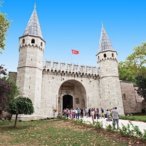 Topkapi Palace: Guided Tour – Top-Rated Attractions Top-Rated Attractions Shop Online at Dubai Offers